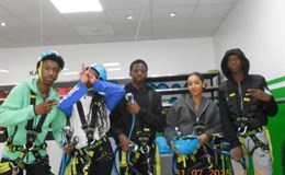 Jugendliche des SommerCamps2025 vor der Fahrradtour